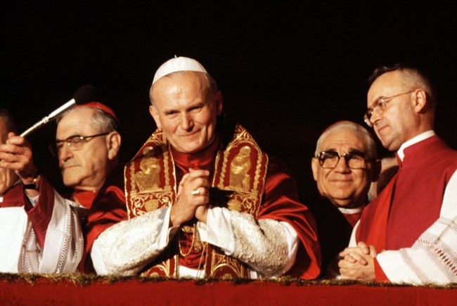 carol-wojtyla-eletto-papa_650x435