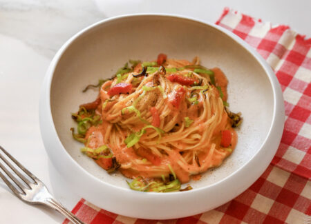 Tagliolini mantecati con crema di peperoni rossi e aglione della chiana